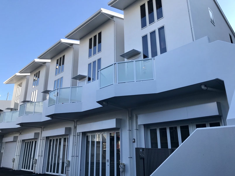 川崎市多摩区 賃貸ガレージハウス【PLUSH-GARDEN MITTE(プラッシュガーデン ミッテ)】- ガレージハウスをお探しなら【いえとくるまと】